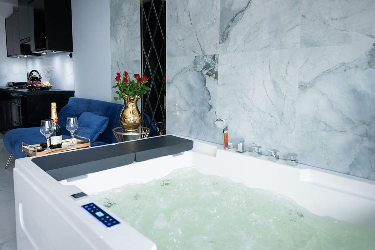 Apartament Jacuzzi Гдыня Экстерьер фото